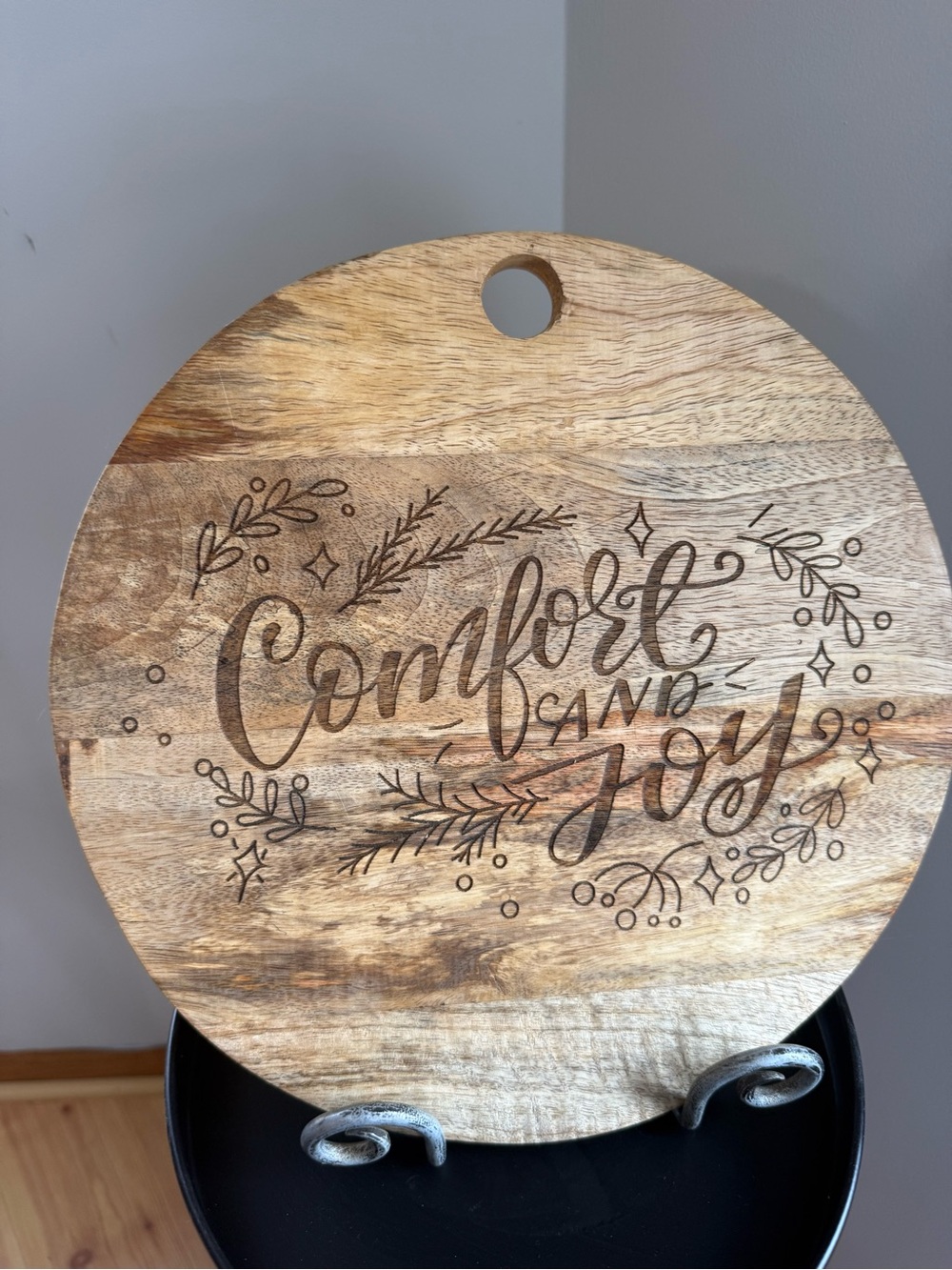 Crofton Comfort & Joy Mango Wood Charcuterie Board Christmas Serving Tray